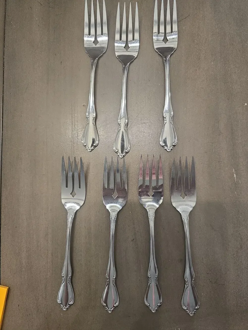 Oneida CHATEAU Stainless 7 Pc Salad Forks Oneidacraft Deluxe Glossy Flatware